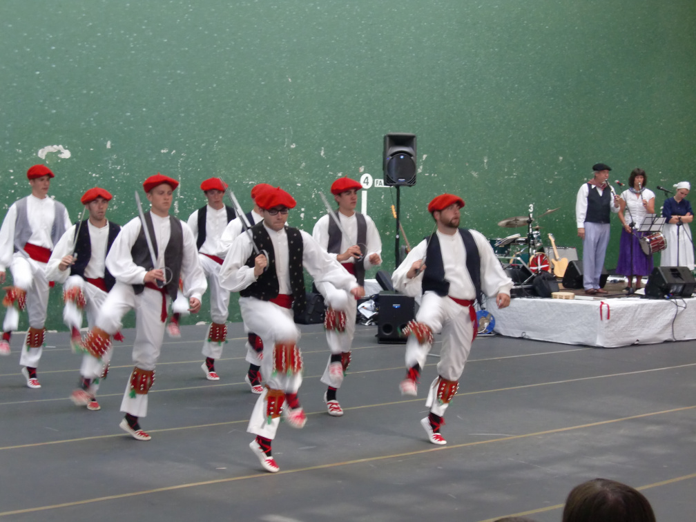 Oinkari Basque Dancers _13_