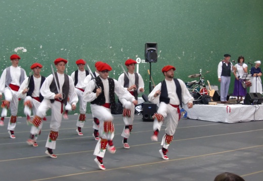 Oinkari Basque Dancers _13_