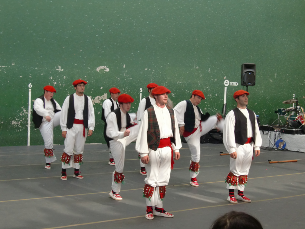 Oinkari Basque Dancers