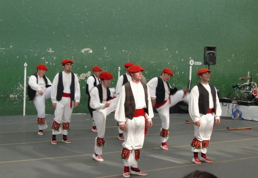 Oinkari Basque Dancers