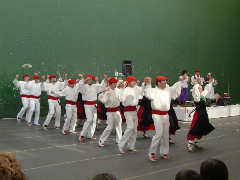 Oinkari Basque Dancers _7_